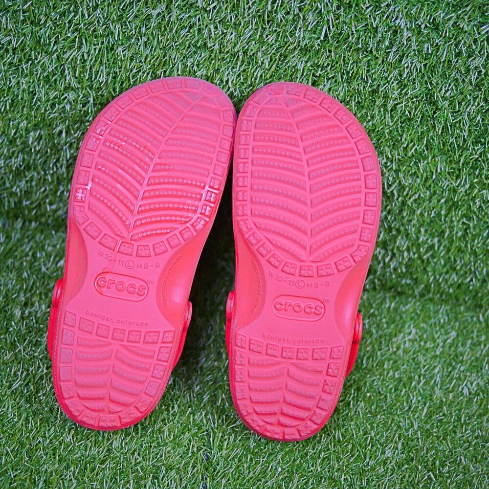 Crocs Classic Clogs - Varsity Red Colorway - Men's 8-9 (Large) Women's 10-11 - Picture 6 of 7